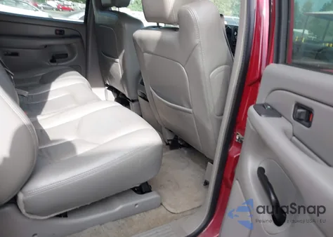 2005 Chevrolet Suburban 1500 Lt z USA, uszkodzony, nr VIN 1GNFK16ZX5J118713